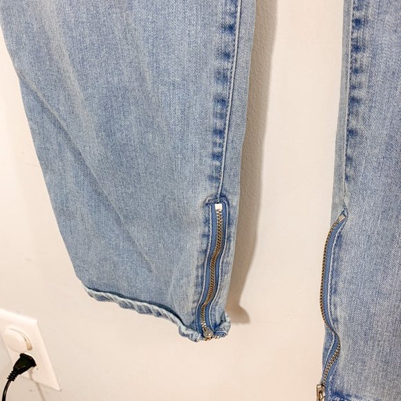 Isaac Mizrahi Light Indigo Zipper Jeans Size 22W - Picture 6 of 6